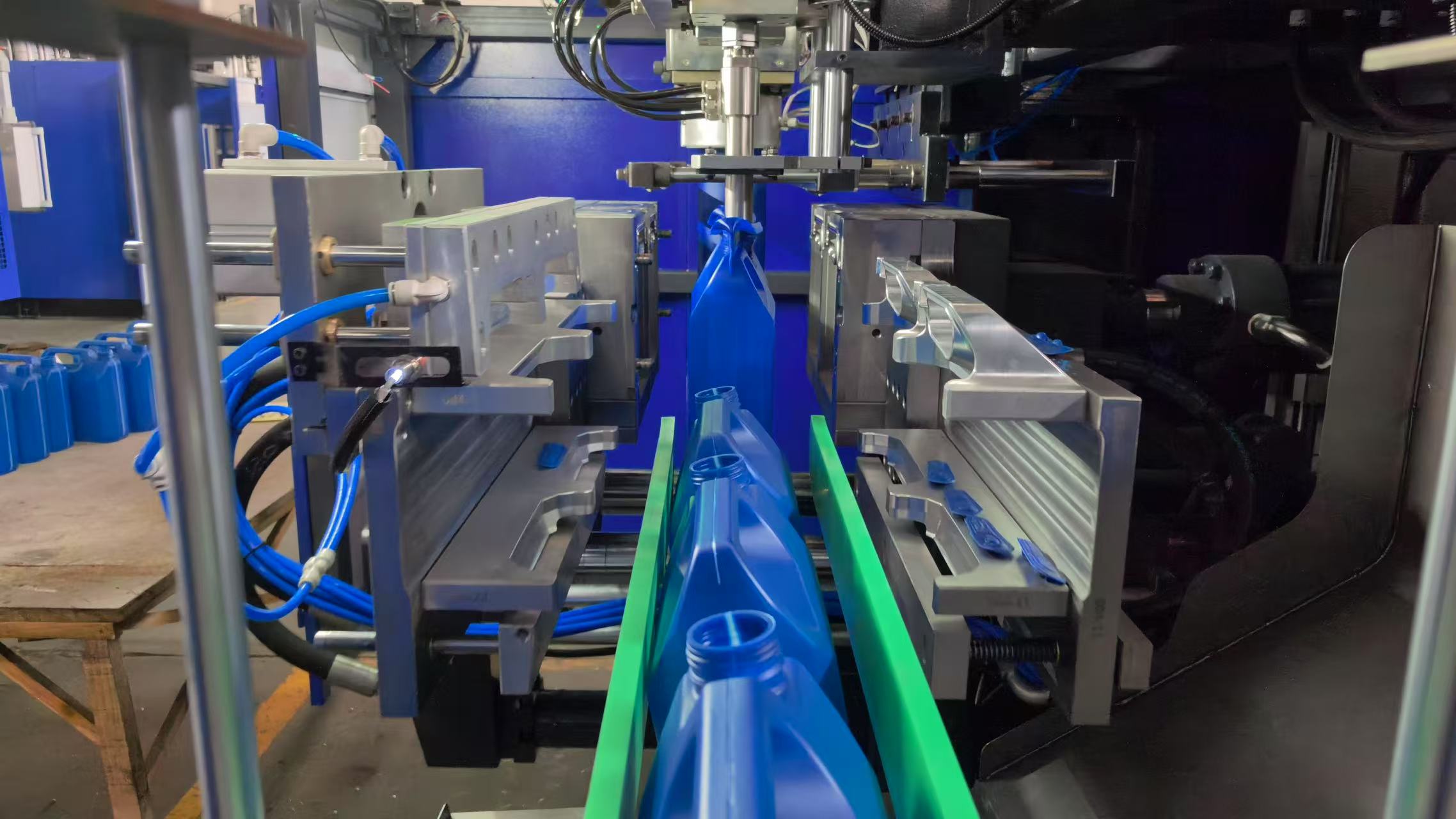 20L Jerry puede soplar la m&aacute;quina de moldeo-2