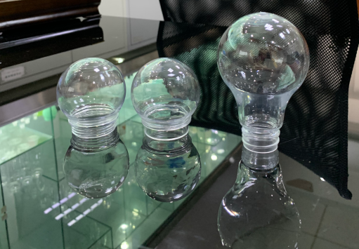 La máquina de moldeo por inyección, estiramiento y soplado mejora la eficiencia de producción de bulbos