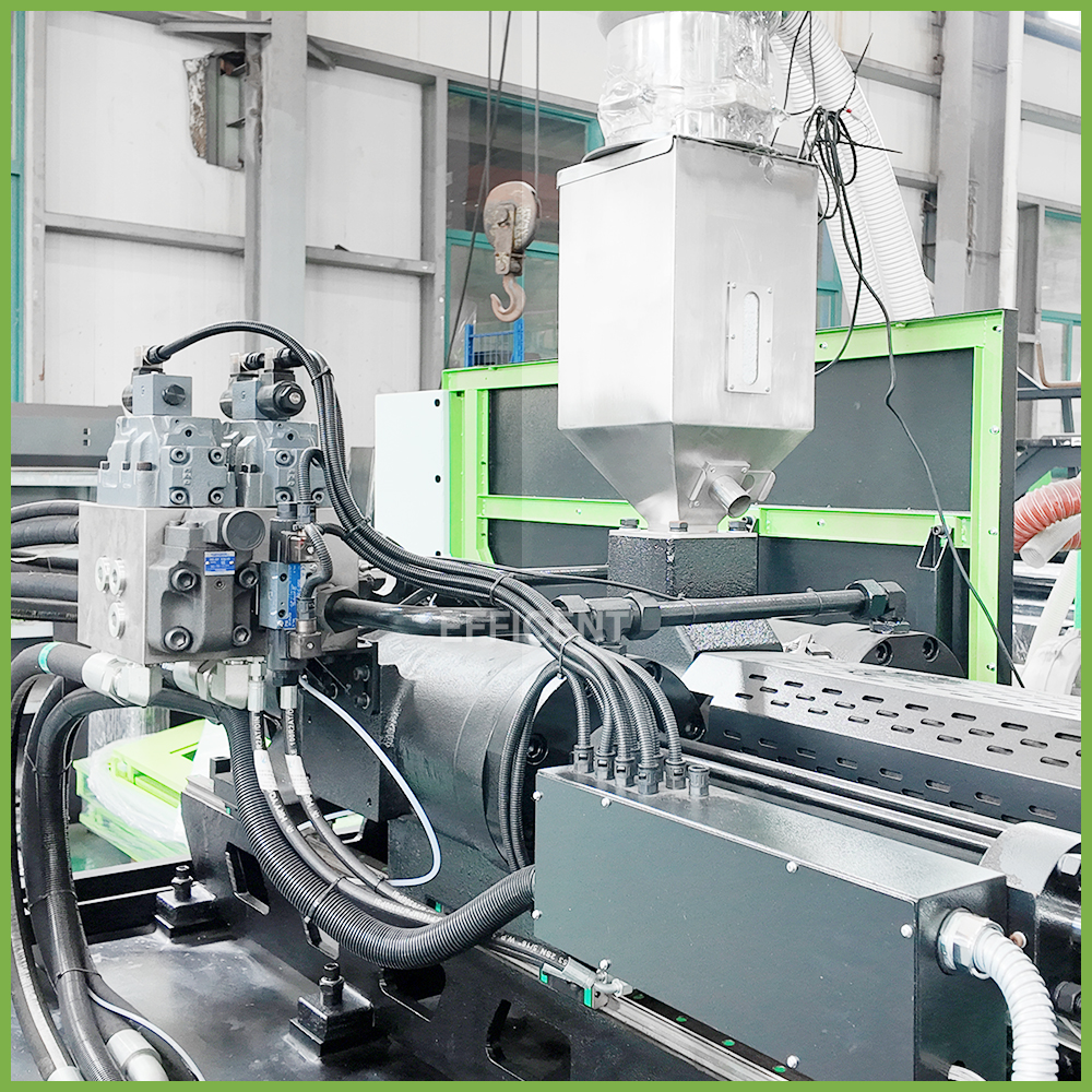 Máquina de moldeo por inyección de preformas de botellas de PET completamente automática de alta estabilidad para la fabricación de preformas de botellas de bebidas
